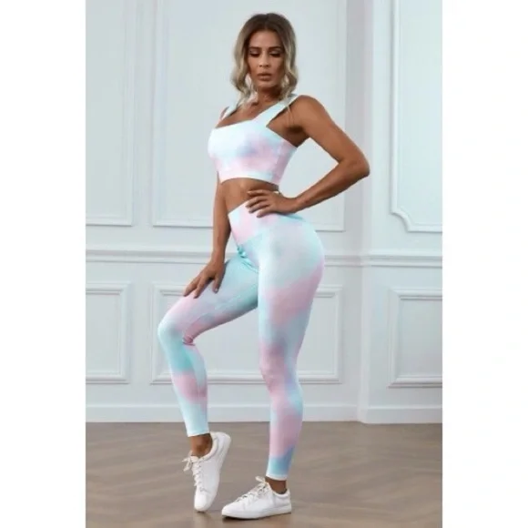 147. ☀️Cleo Tie Dye Workout Set☀️ - Picture 3 of 11